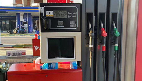 15inch Industrial panel pc for Gas Station in Kosovo