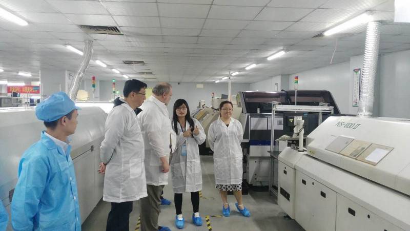 Intel来访新闻图 (1).jpg